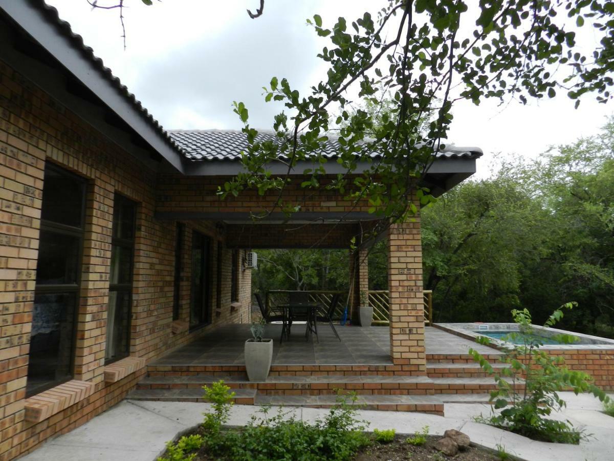 Buffalo Ferienhaus Marloth Park